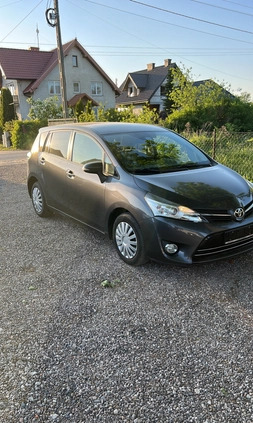 Toyota Verso cena 34900 przebieg: 276230, rok produkcji 2016 z Szczytno małe 667
